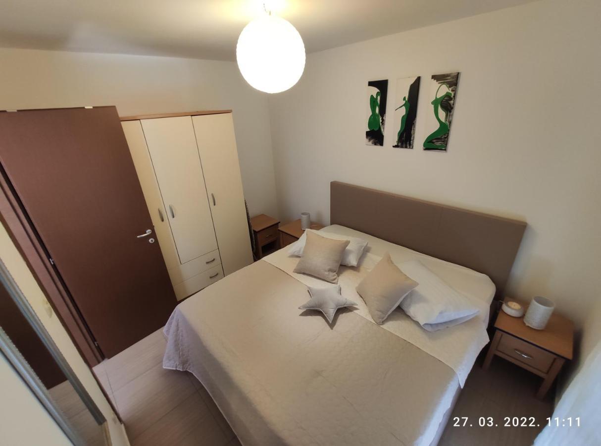 Antonela With Free Garage Parking Apartma